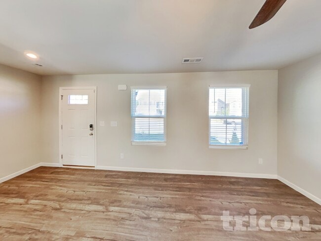 Foto del edificio - 1163 Concord Springs Dr