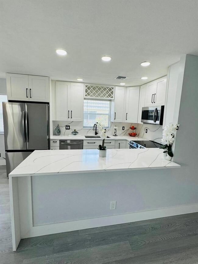 Building Photo - 364 Flanders Dr