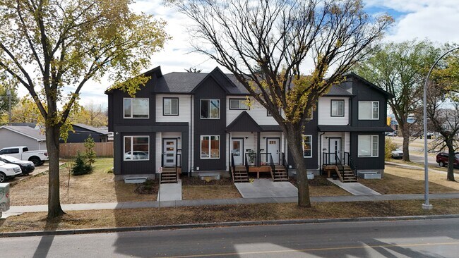 Building Photo - 10617-10122 122 Ave NW