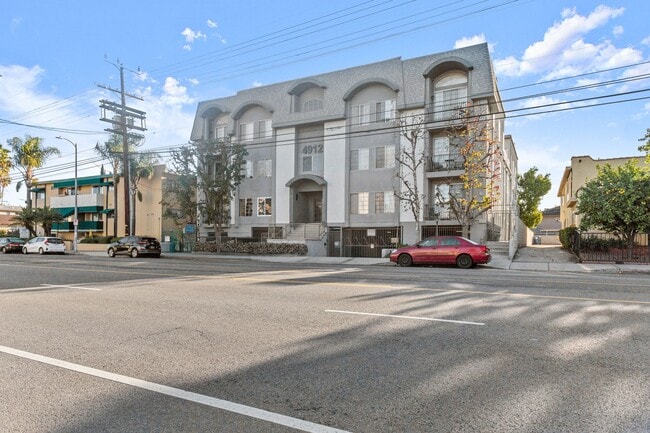Building Photo - Kester View