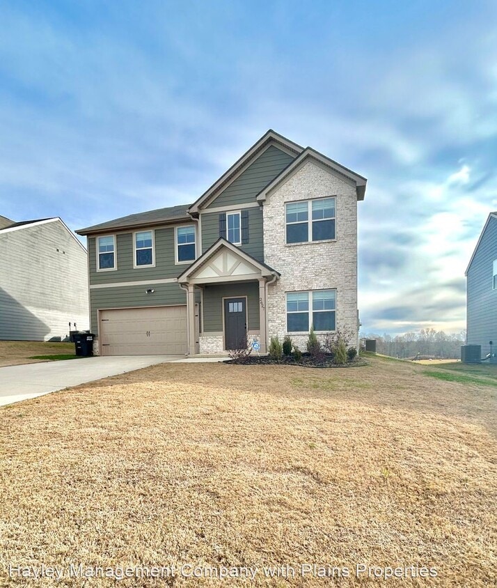 4 br, 2.5 bath House 2627 Arlee Avenue House Rental in Opelika, AL