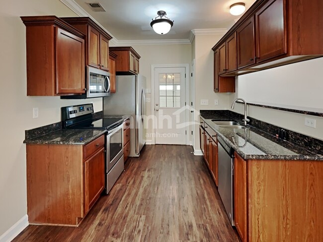 Foto del edificio - 6900 Lagrange Grove Dr