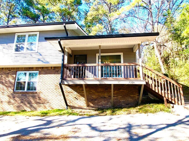 Building Photo - 739 S Germantown Cir
