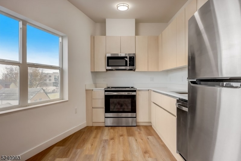 48 Chadwick St Unit 201, Paterson, NJ 07503 Room for Rent in Paterson