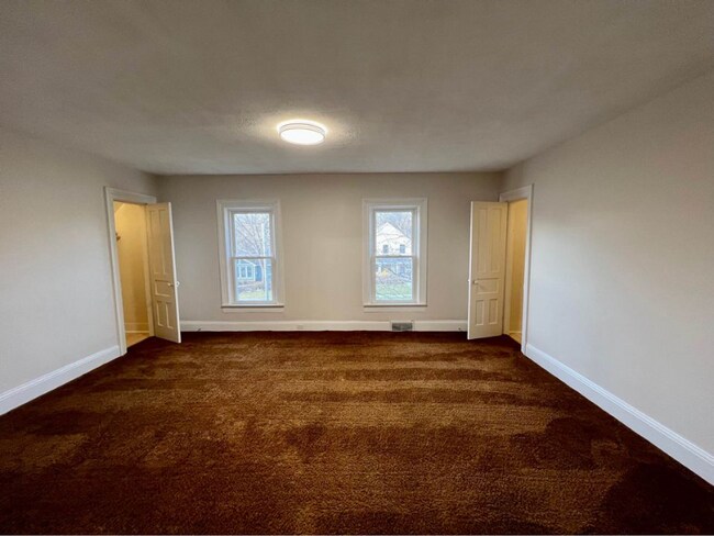 Building Photo - 101 W Russell St