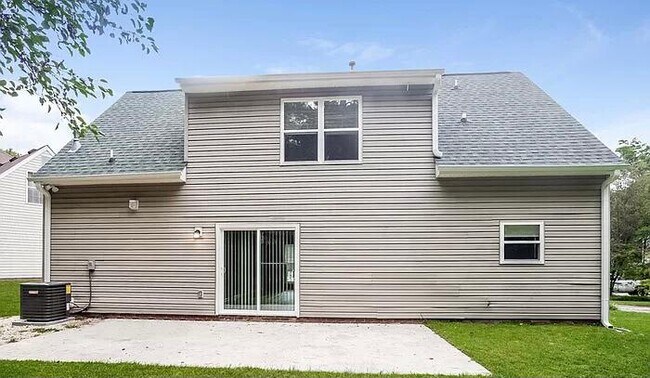 Building Photo - 207 Forest Pond Rd