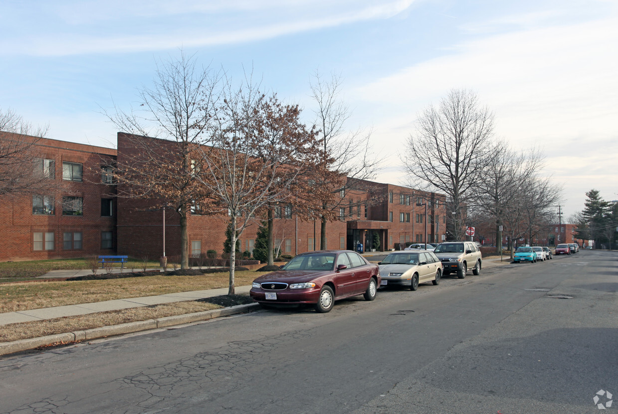 Primary Photo - Knox Hills Apartments