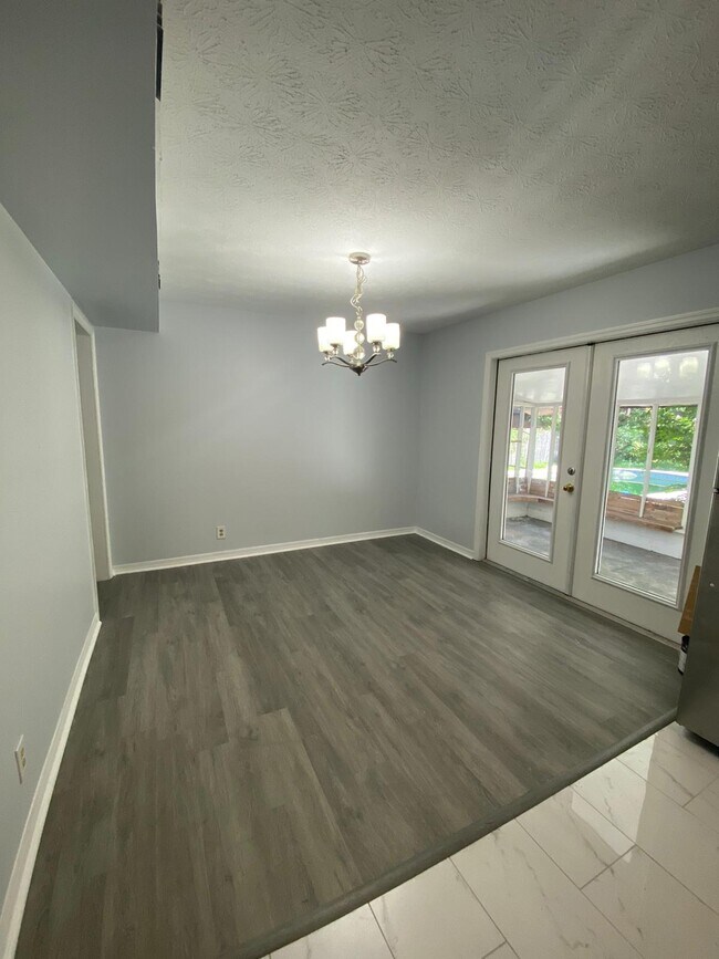 Building Photo - 6214 Thumper St