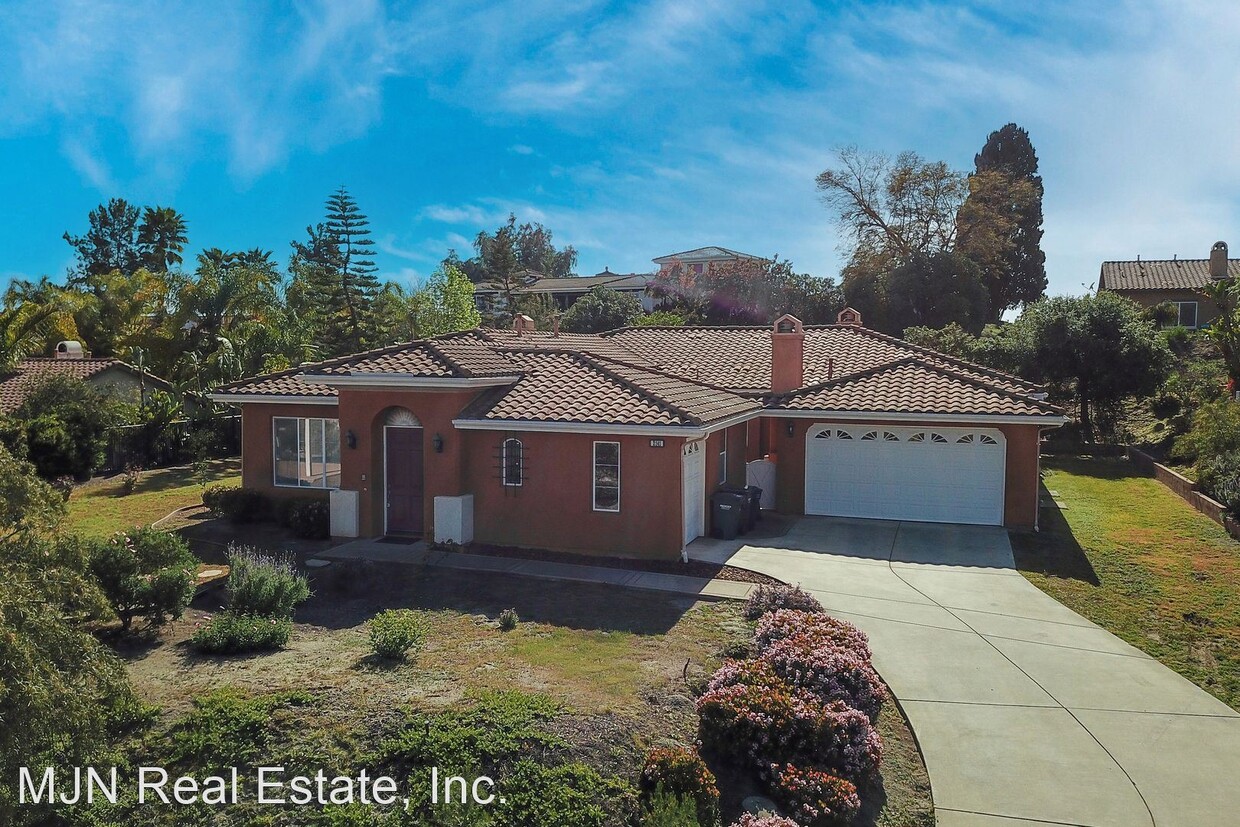 Foto principal - 3 br, 3.5 bath House - 2141 Pamplona Court