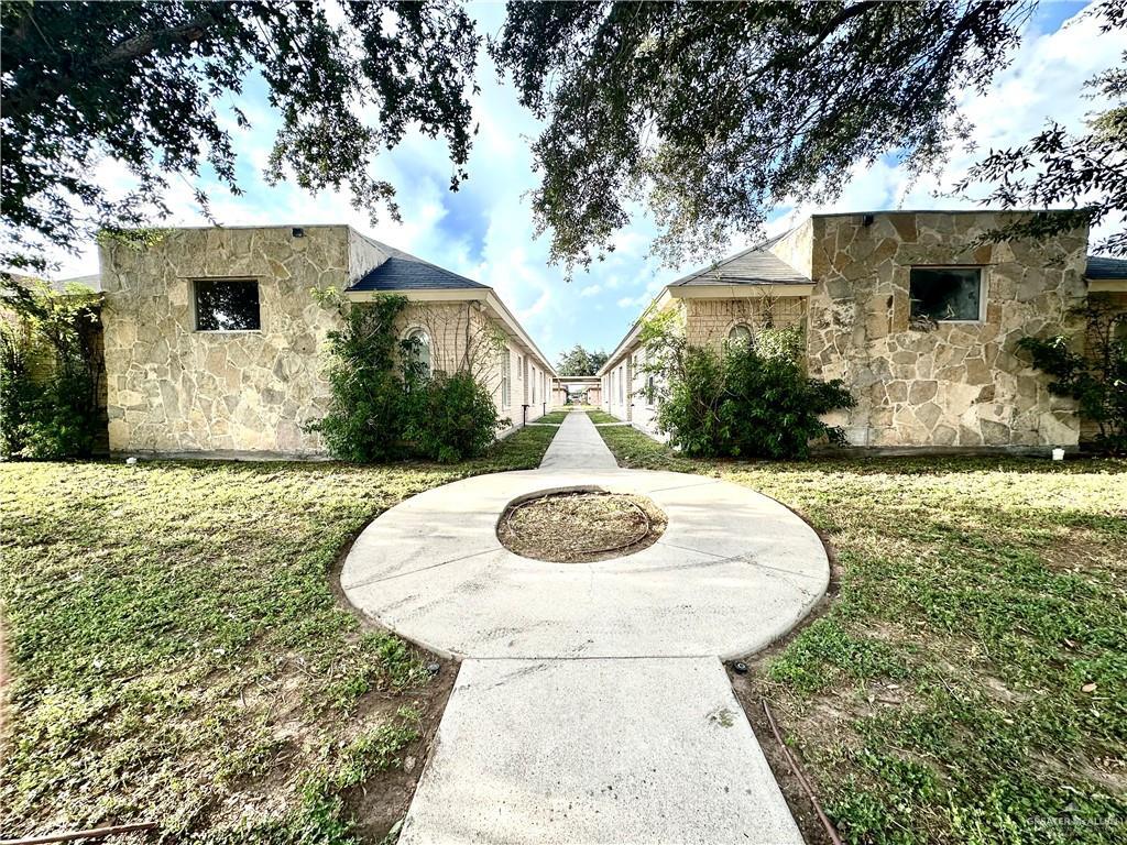 Primary Photo - 2013 Agua Fina Ave