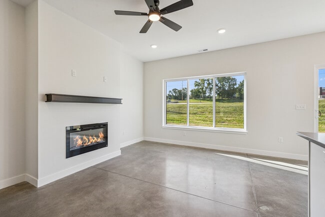Foto del edificio - 602 Creekside Ln
