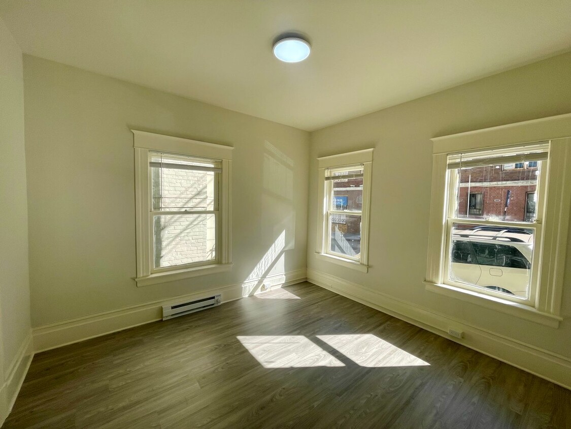 Primary Photo - Ground floor Nob Hill 3BR + Office | Avail...