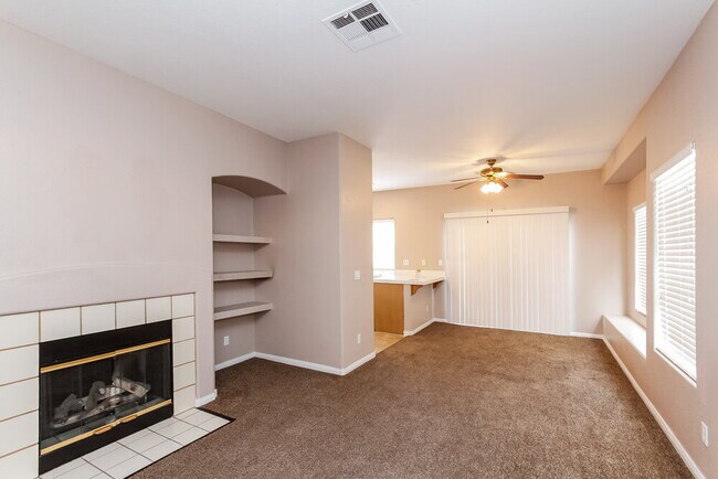 Foto del edificio - 1070 Warm Canyon Way