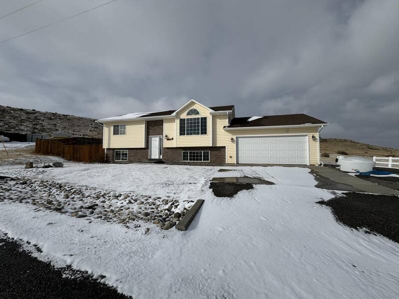 Foto principal - 7645 Century Hills Rd N