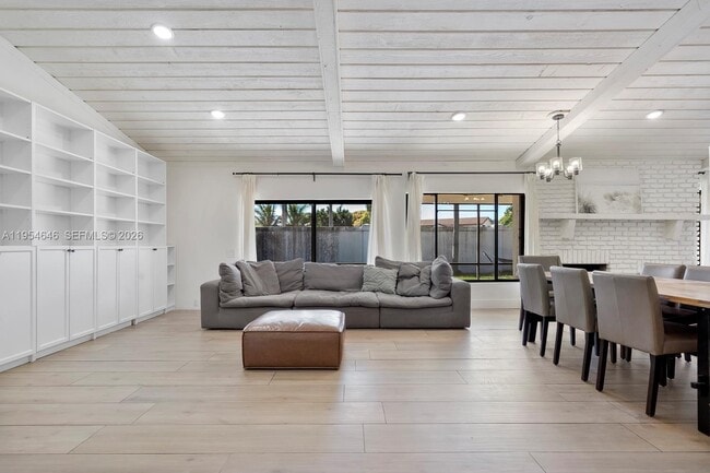 Foto del edificio - 7380 NW 44th Ct