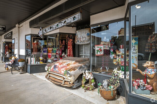Treasure Hunters Gallery is a unique boutique and gift shop located in Downtown Richmond