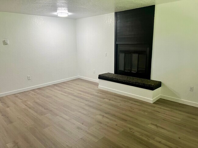 Foto del edificio - 132 NW Larry St