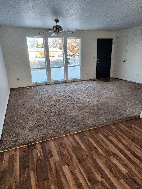 Foto del edificio - 10994 W Wildrose Ct