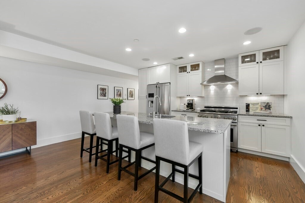 Foto principal - 439 E 3rd St