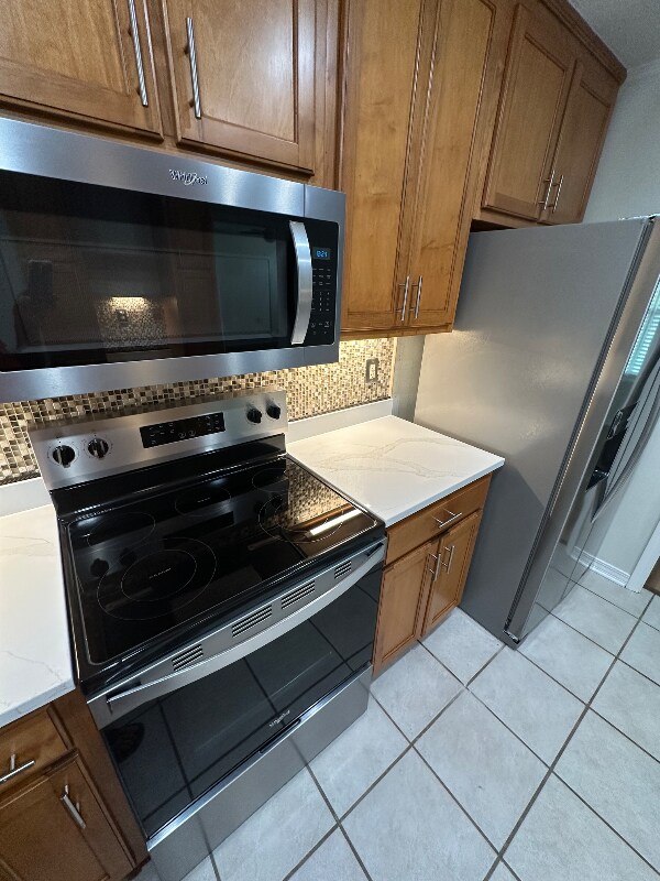Building Photo - 5448 Henning Dr W