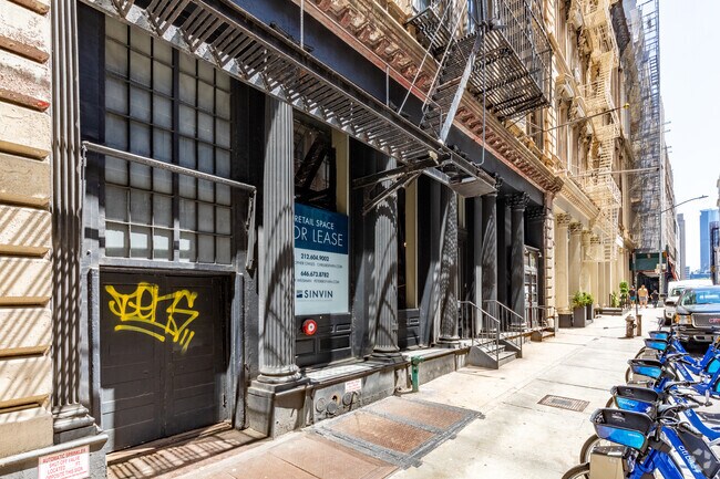 Foto del edificio - 75-77 Leonard St