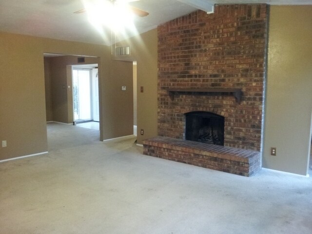 Building Photo - 3 Bedroom House in The Colony, TX