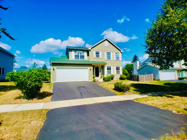 Building Photo - 220 Braemar Glen
