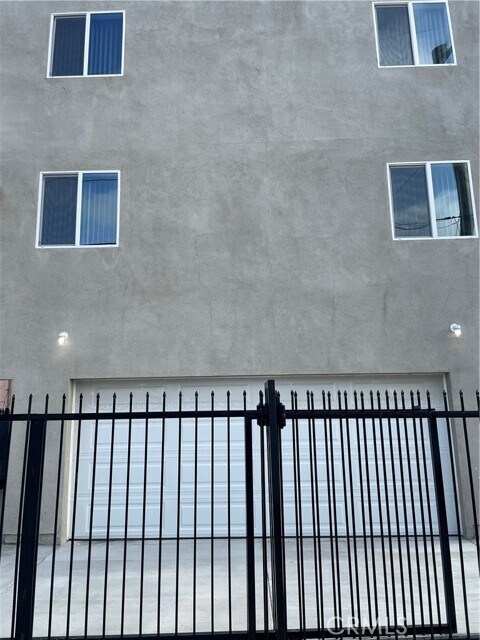 Foto del edificio - 1432 E 20th St