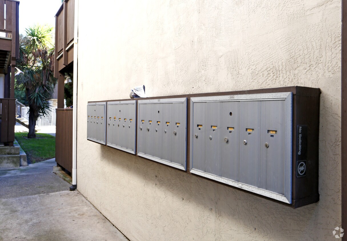 Foto del edificio - 46711 Crawford St