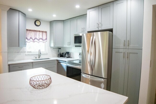 Foto del edificio - 22785 SW 66th Ave