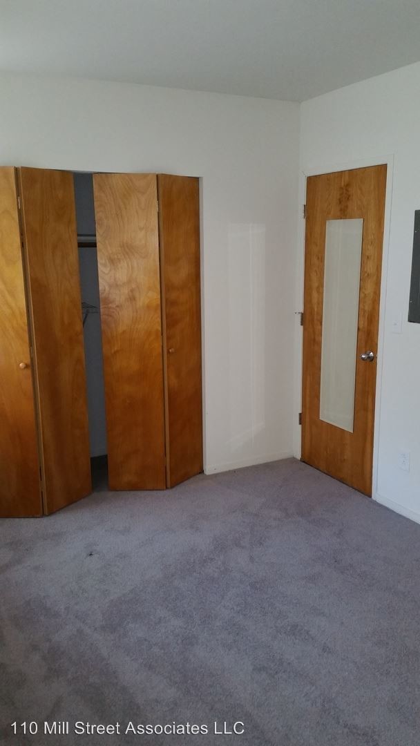 Foto del edificio - 1 br, 1 bath Apartment - 110 Mill Street