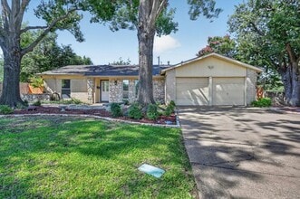 Building Photo - 1306 Pueblo Ct