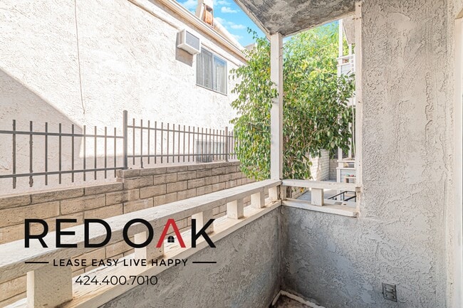 Foto del edificio - 10346 Commerce Ave