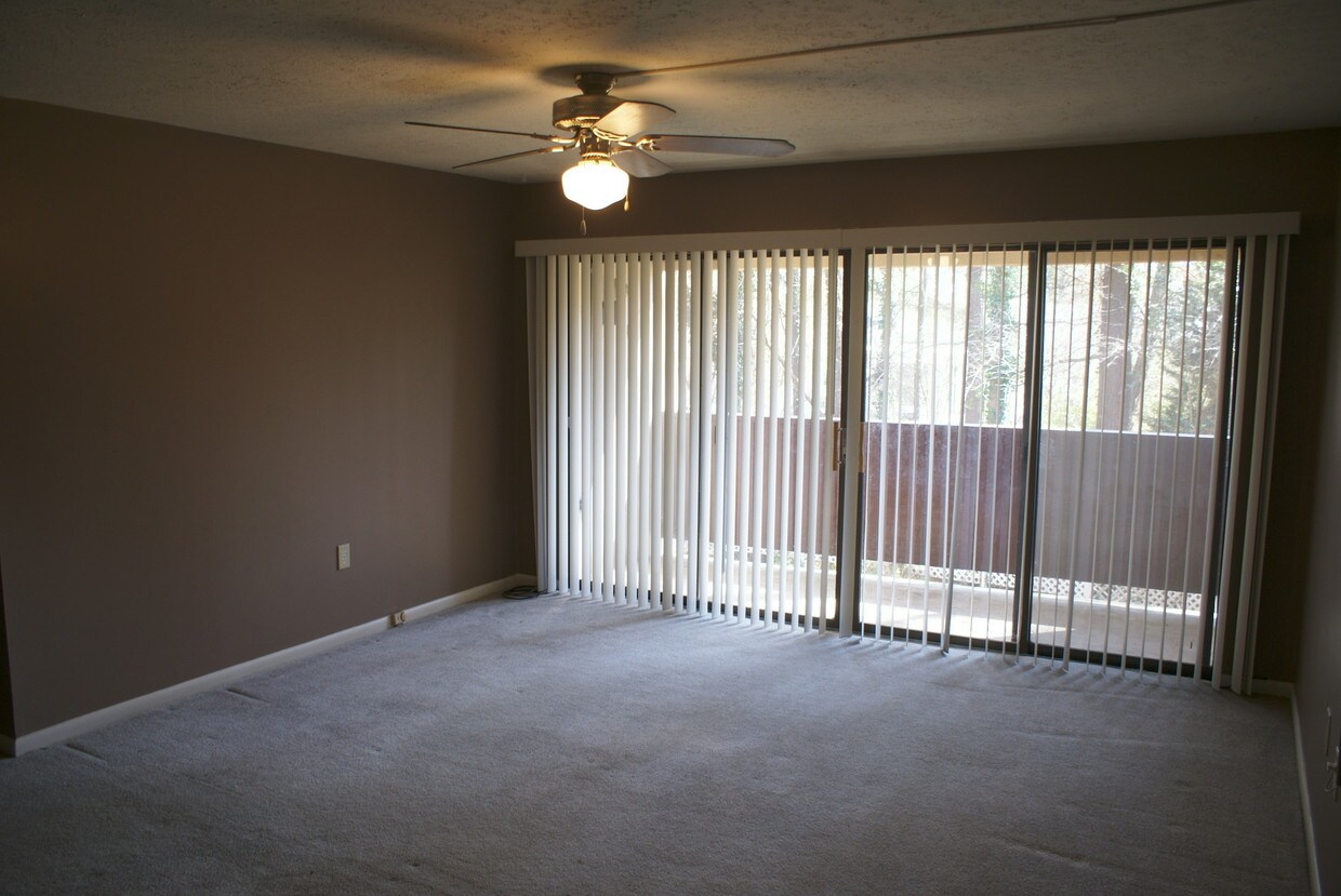 Primary Photo - 103 E Lockhaven Dr