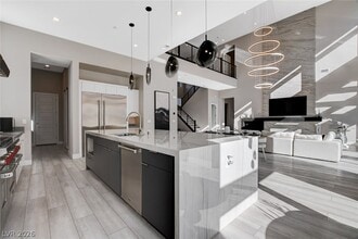 Building Photo - 5289 Feathertop Dr