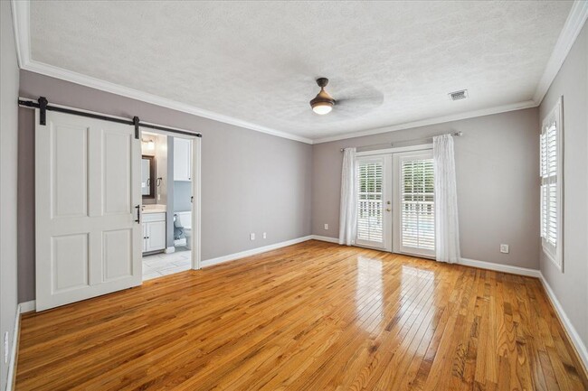 Foto del edificio - 211 W 31st St