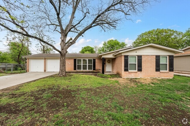 Building Photo - 1225 Meadow Brook Rd