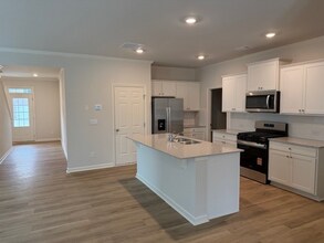 Building Photo - 991 Lost Creek Pkwy