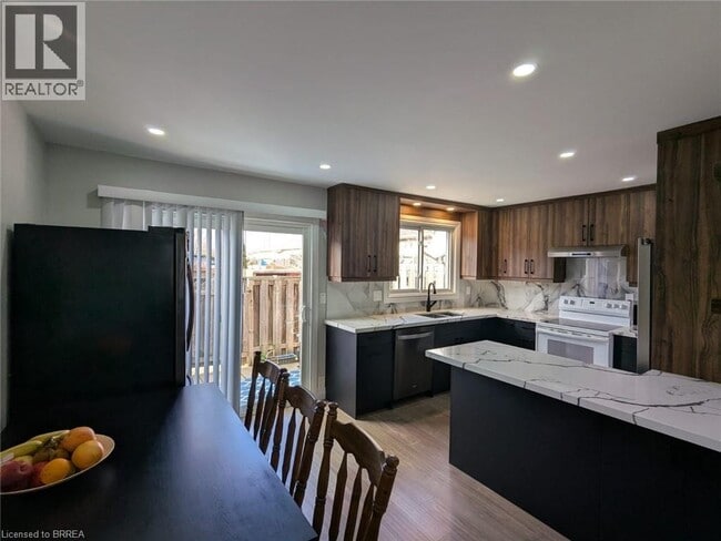 Photo du bâtiment - 596 Grey St