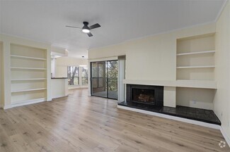 Building Photo - 4711 Spicewood Springs Rd