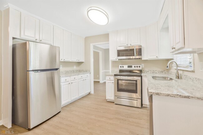 Building Photo - 4688 Hardwood Rd
