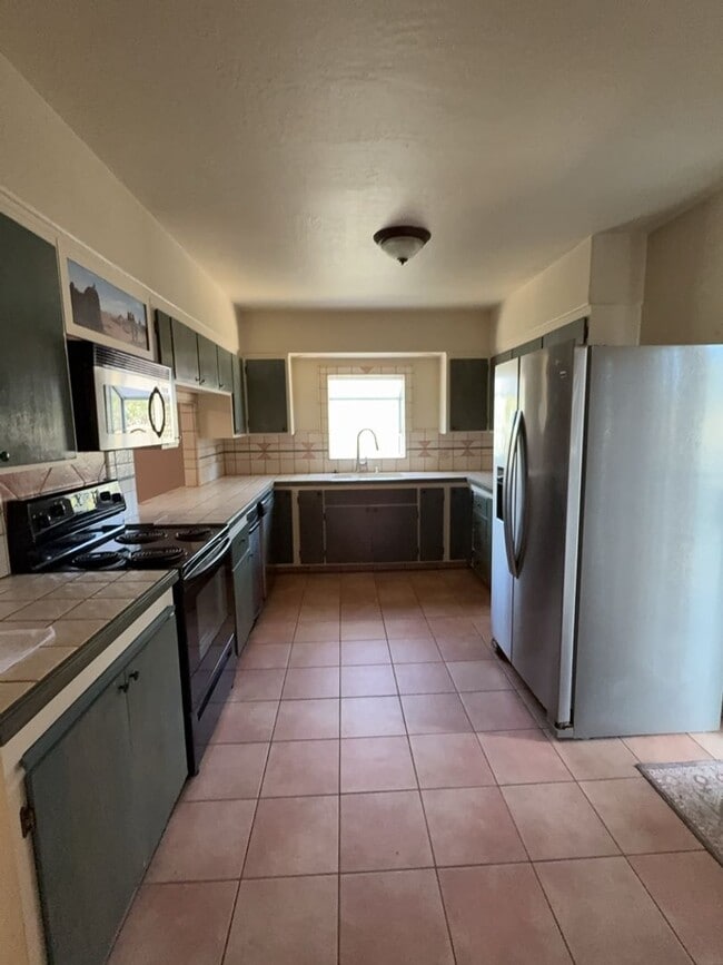 Foto del edificio - 5480 Live Oak Dr