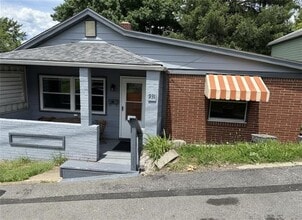 Building Photo - 931 Hilltop St