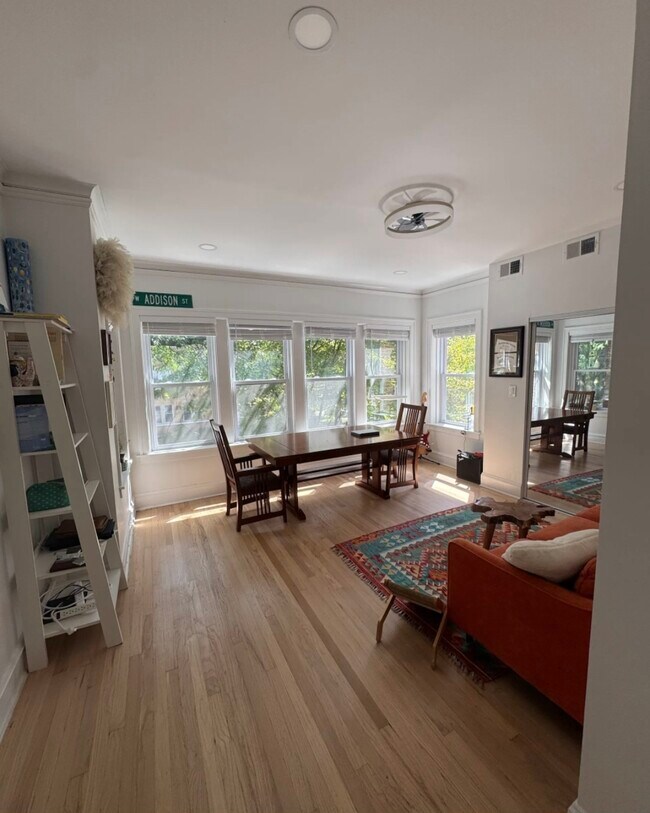 Foto del edificio - 3346 N Central Park Ave