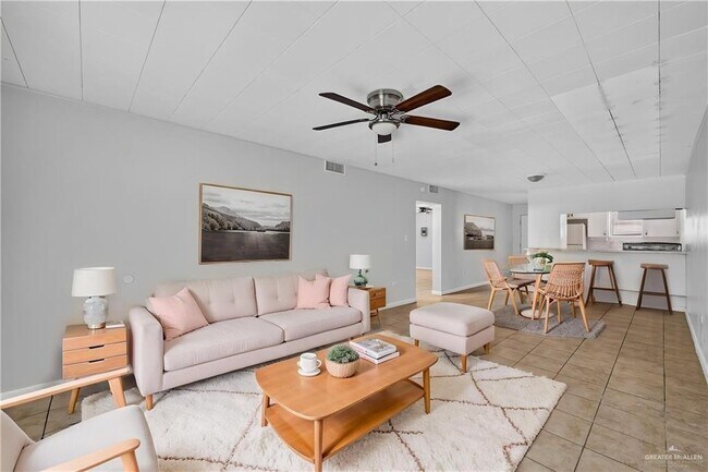 Foto del edificio - 1120 Valley View Dr