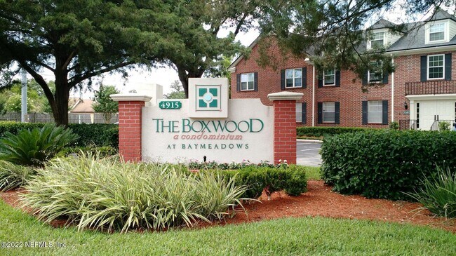 Foto del edificio - 4915 Baymeadows Rd