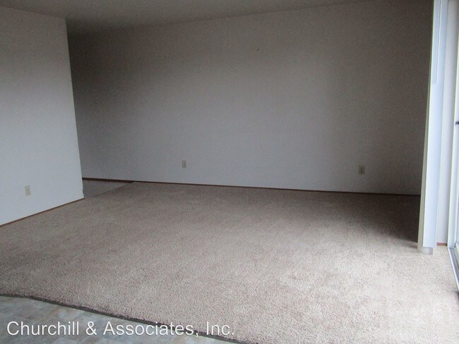 Foto del edificio - 76 N Oak Harbor St