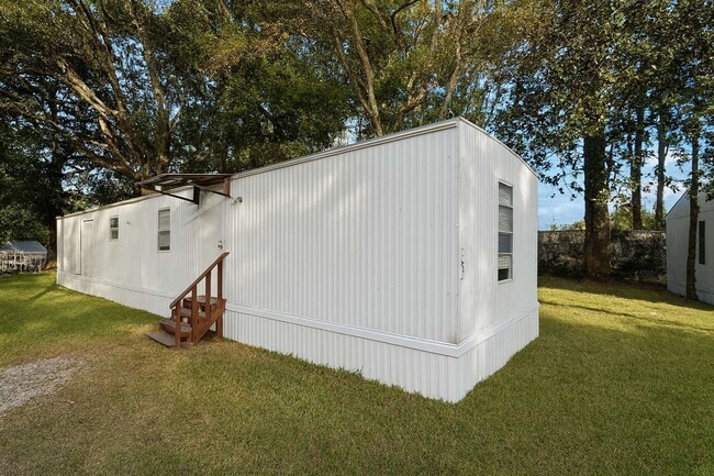 Cozy 2 Bedroom Mobile Home - Northside Com... - Cozy 2 Bedroom Mobile Home - Northside Com...