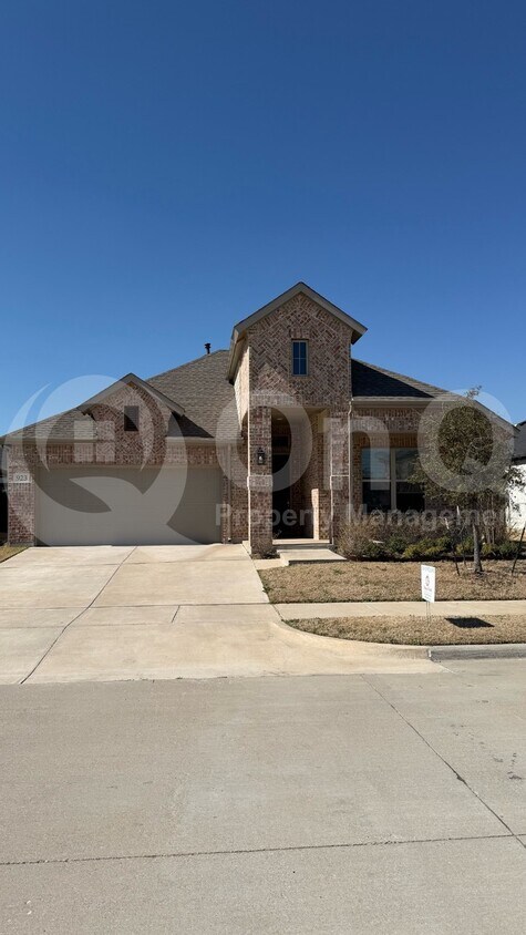 Foto del edificio - 923 Hawthorn Ln