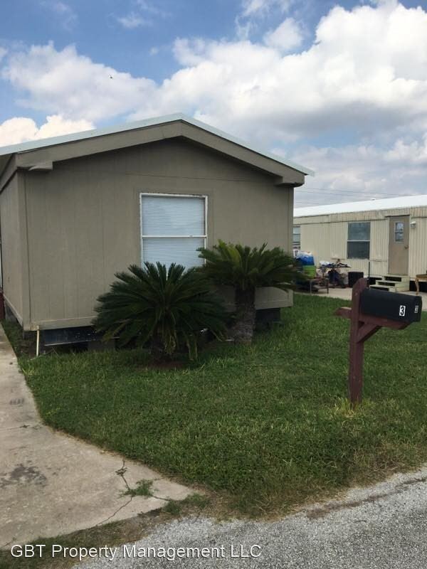 Foto principal - 21601 New Combes Hwy